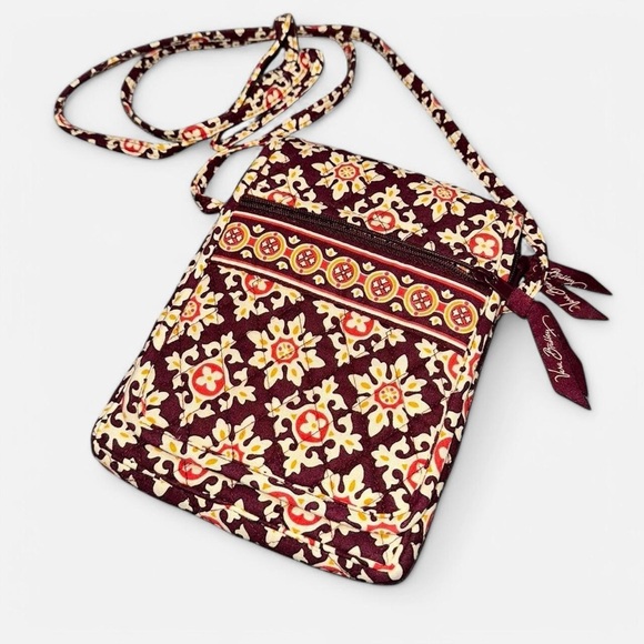 Vera Bradley Handbags - Vera Bradley Rare Deadstock Medallion Print Mini Hipster Crossbody Purse